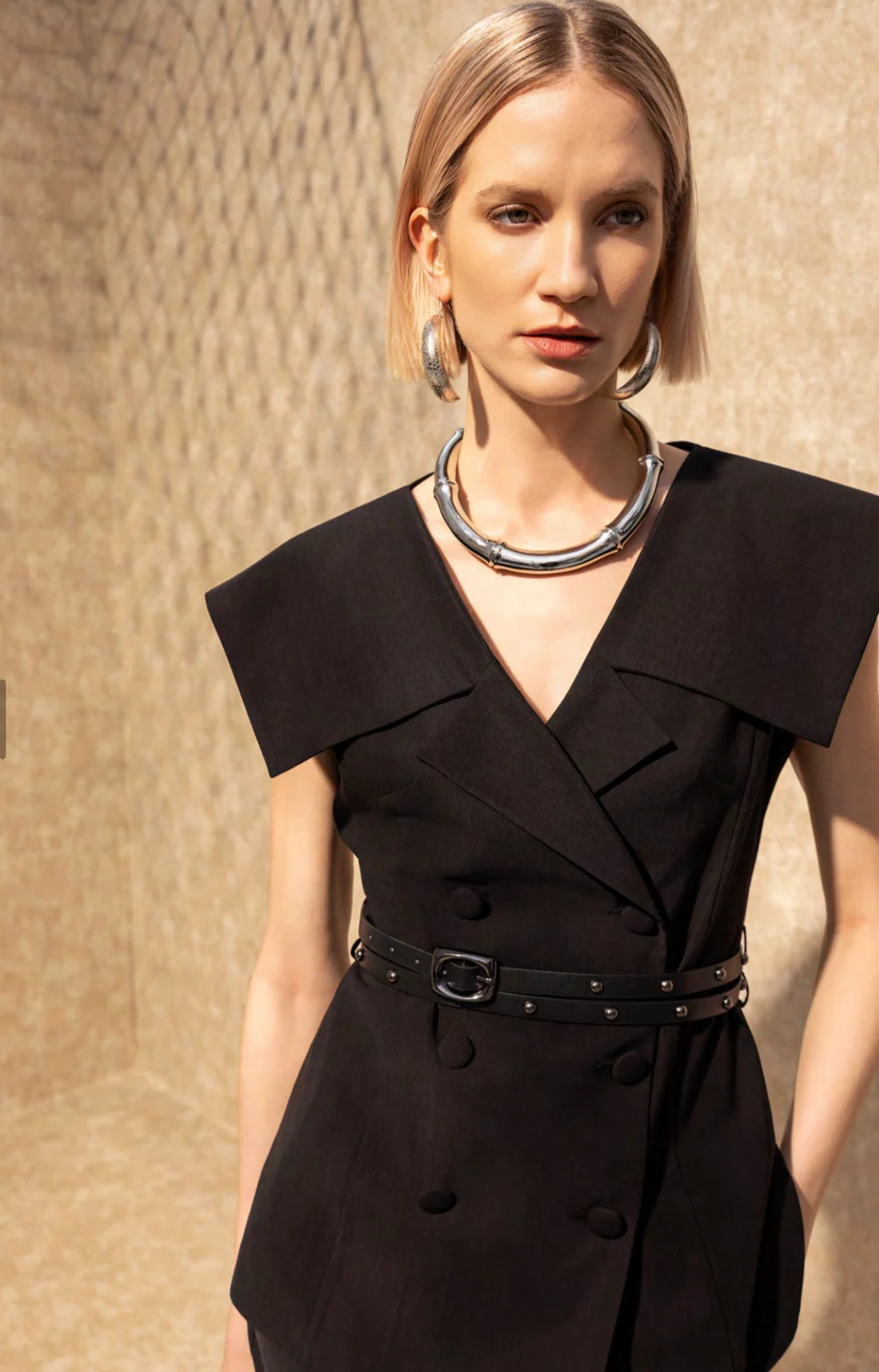 classic vest with belt