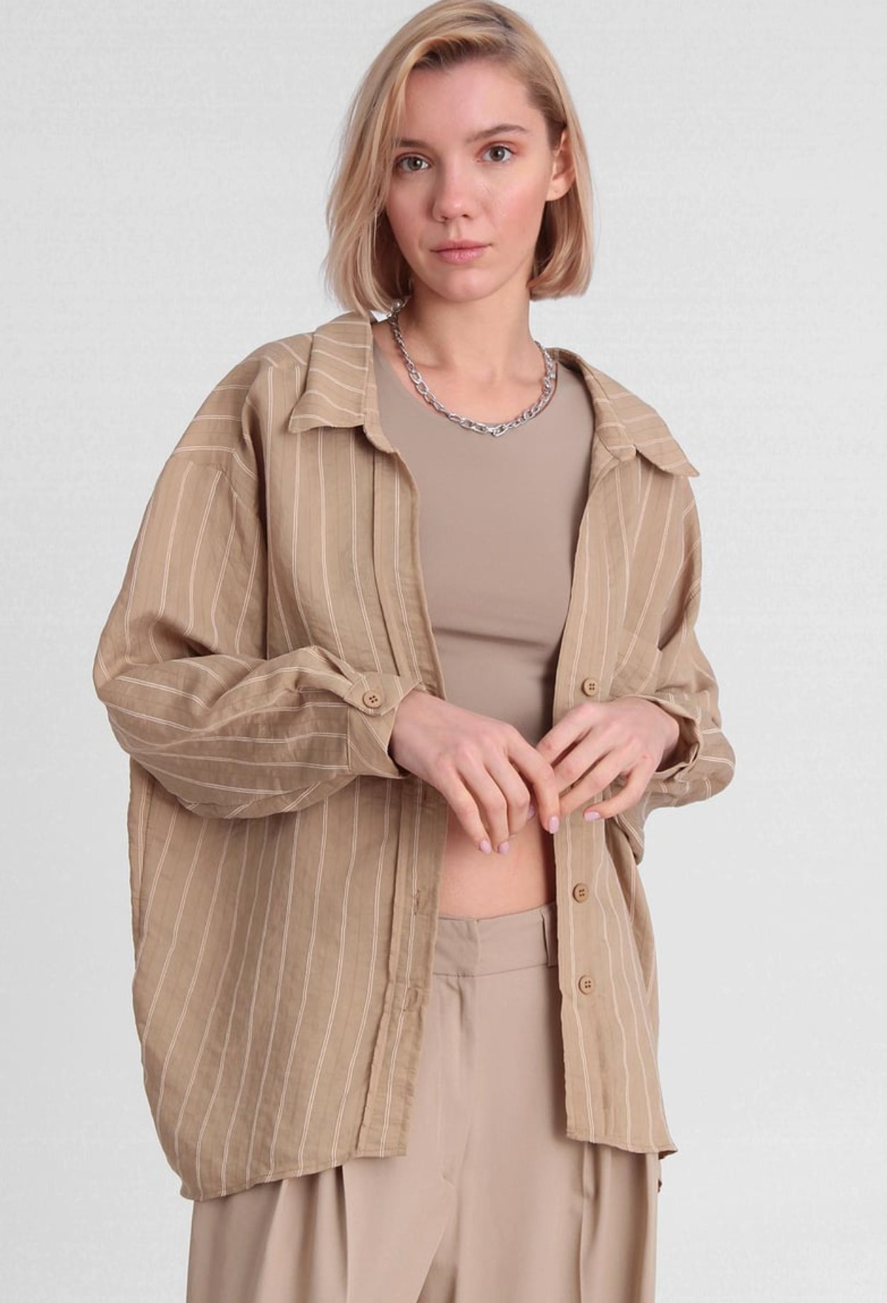 מכופתרת פסים אוברסייז