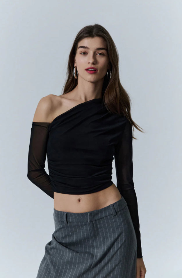 חולצת כתף אחד