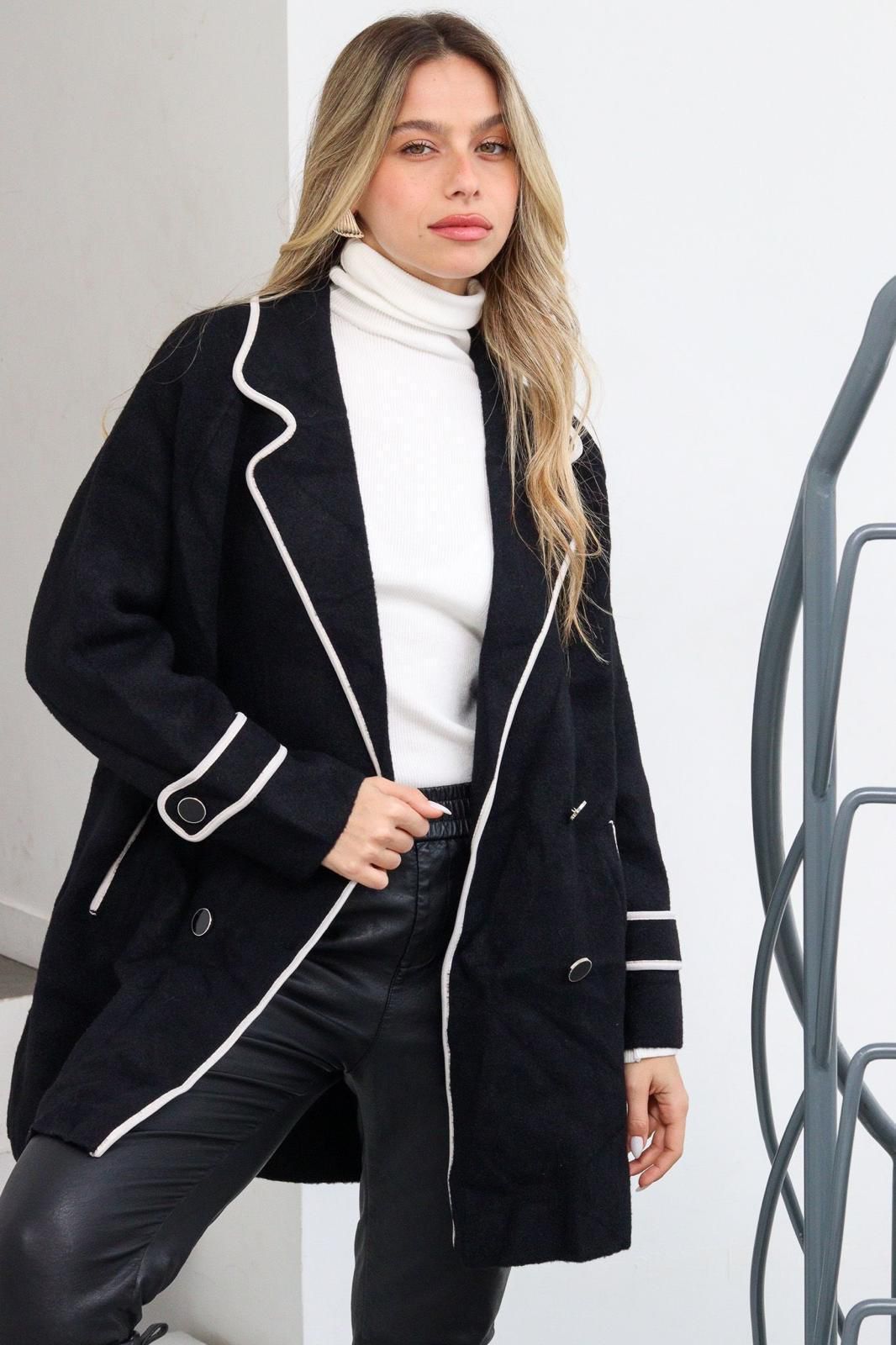 מעיל קשמיר קלאסי עם סיומת לבנה