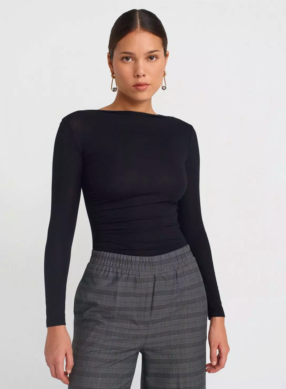 חולצה בייסיק כיווצים במותן