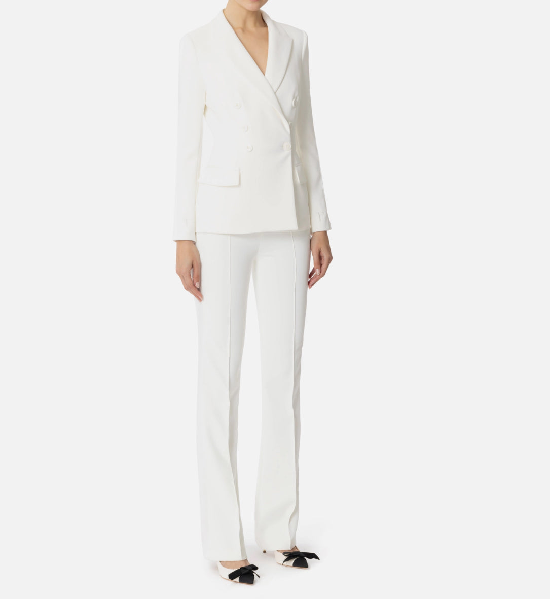 Crêpe double-breasted women’s suit with satin bands