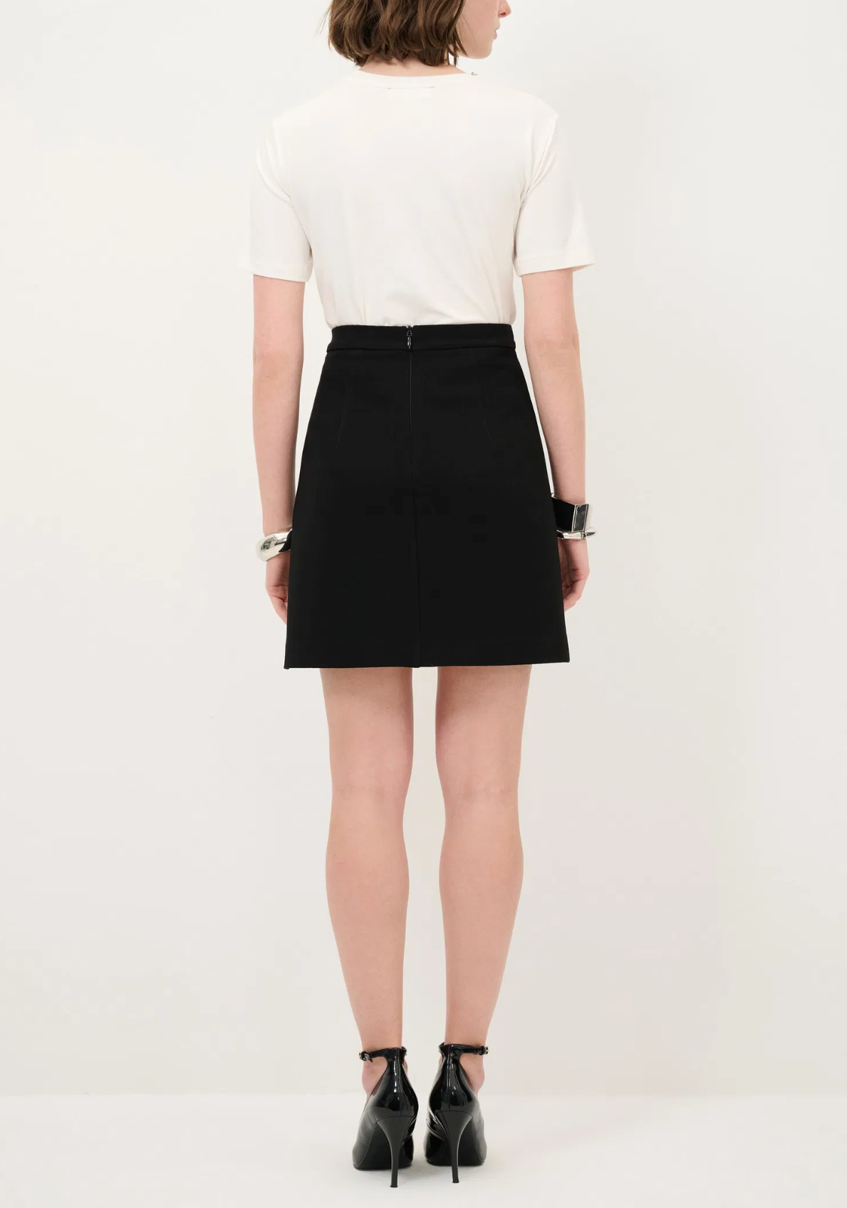 חצאית מיני קלאסית