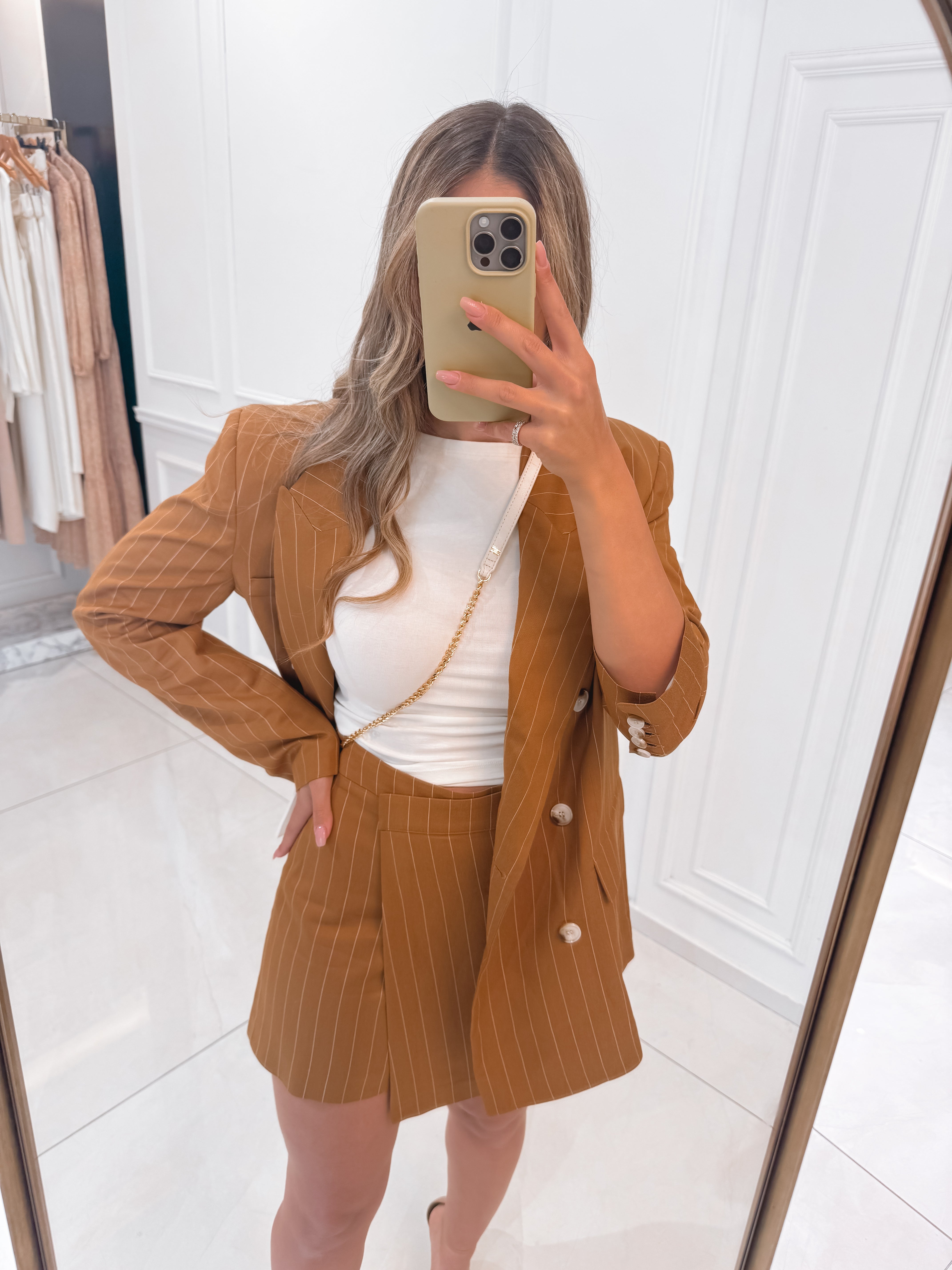 חליפת שורט חצאית