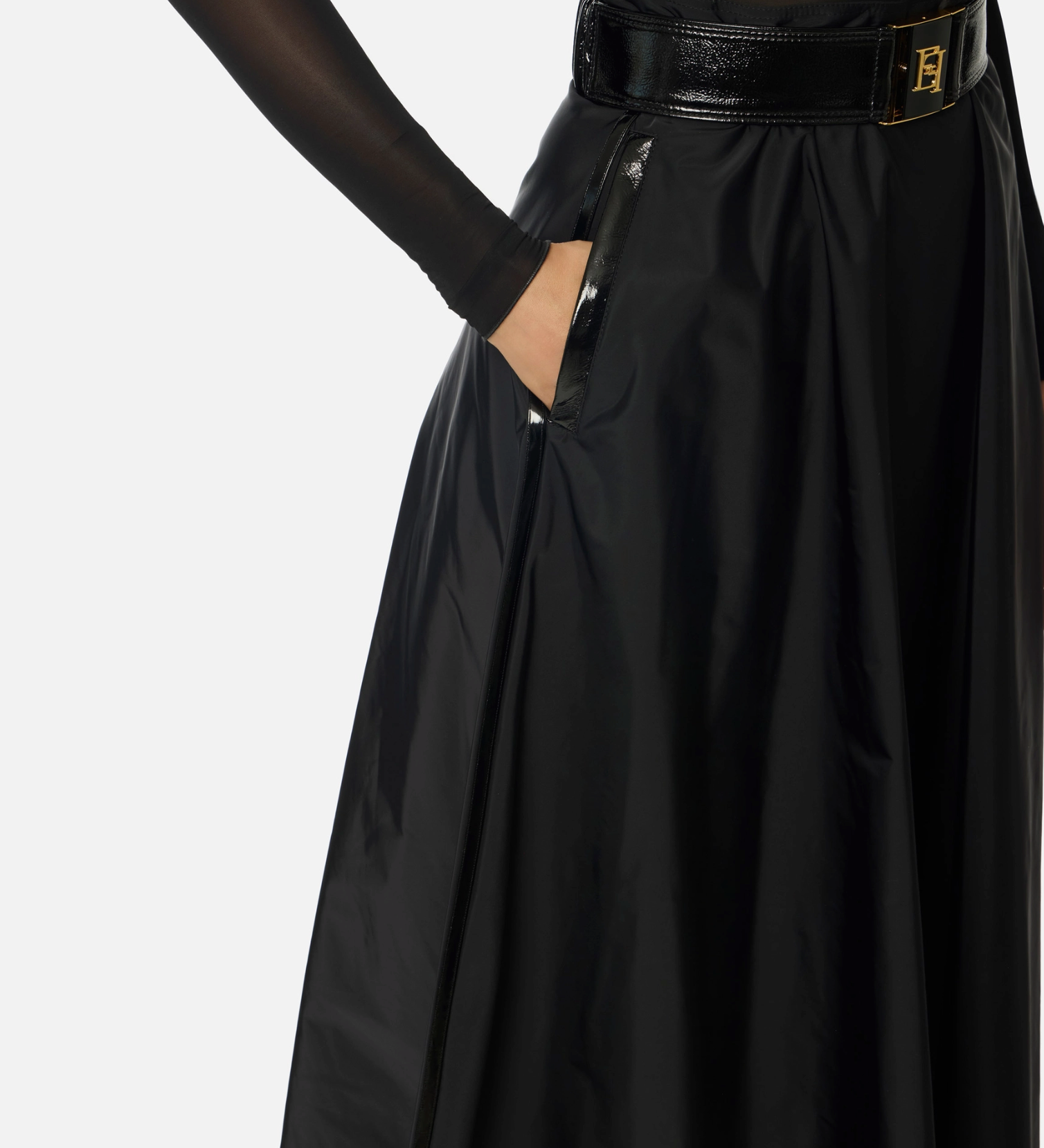 Skirt in voile fabric with belt