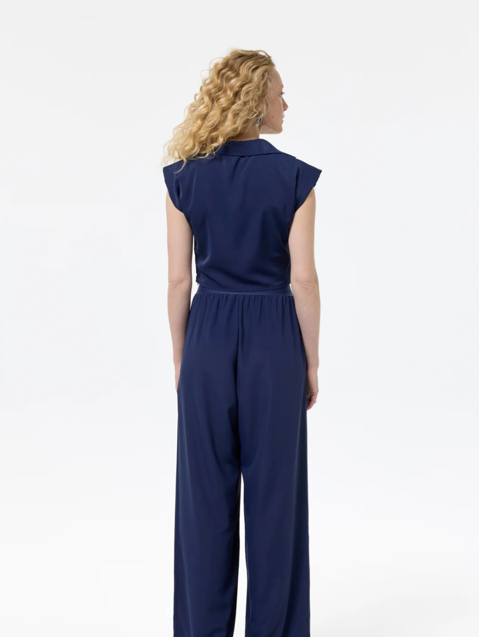 מכופתרת קרופ