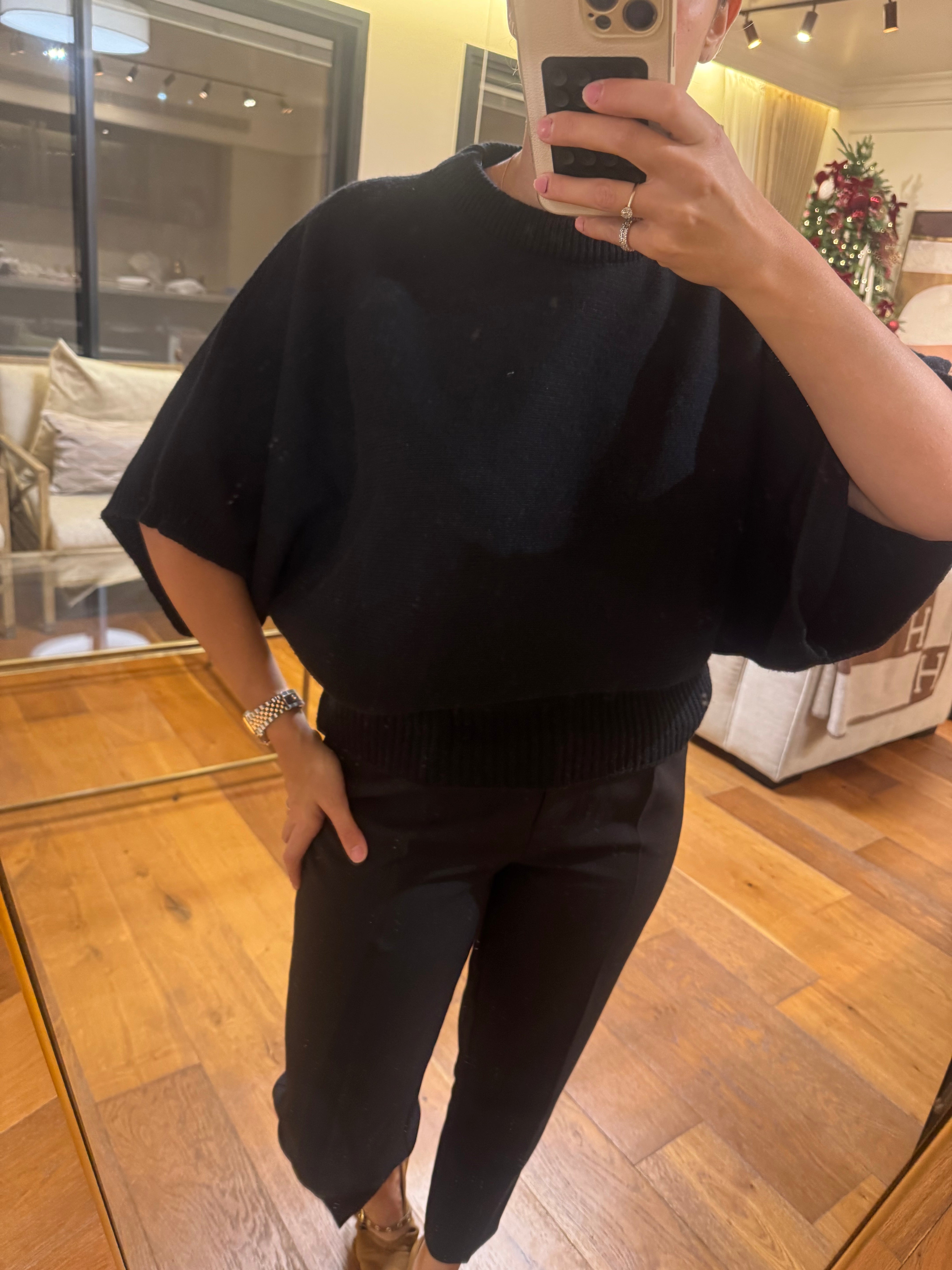 Short sleeve knit top