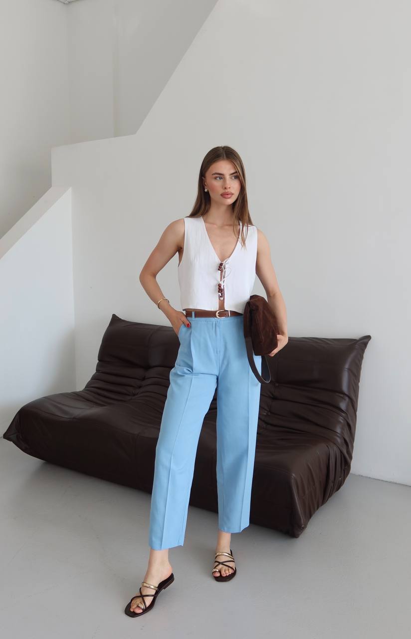 CLASSIC TROUSERS WITH CAMEL BELT