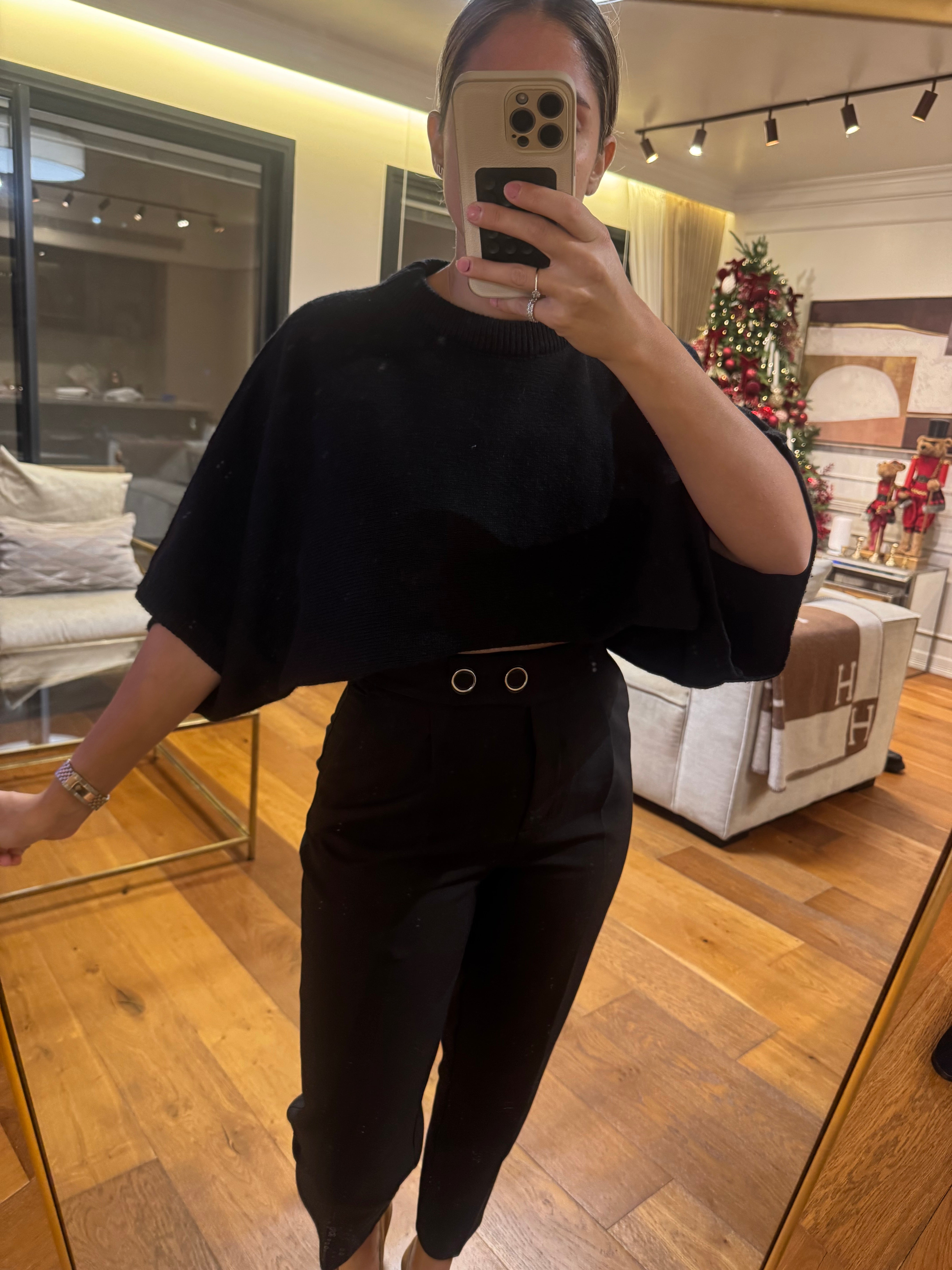 Short sleeve knit top