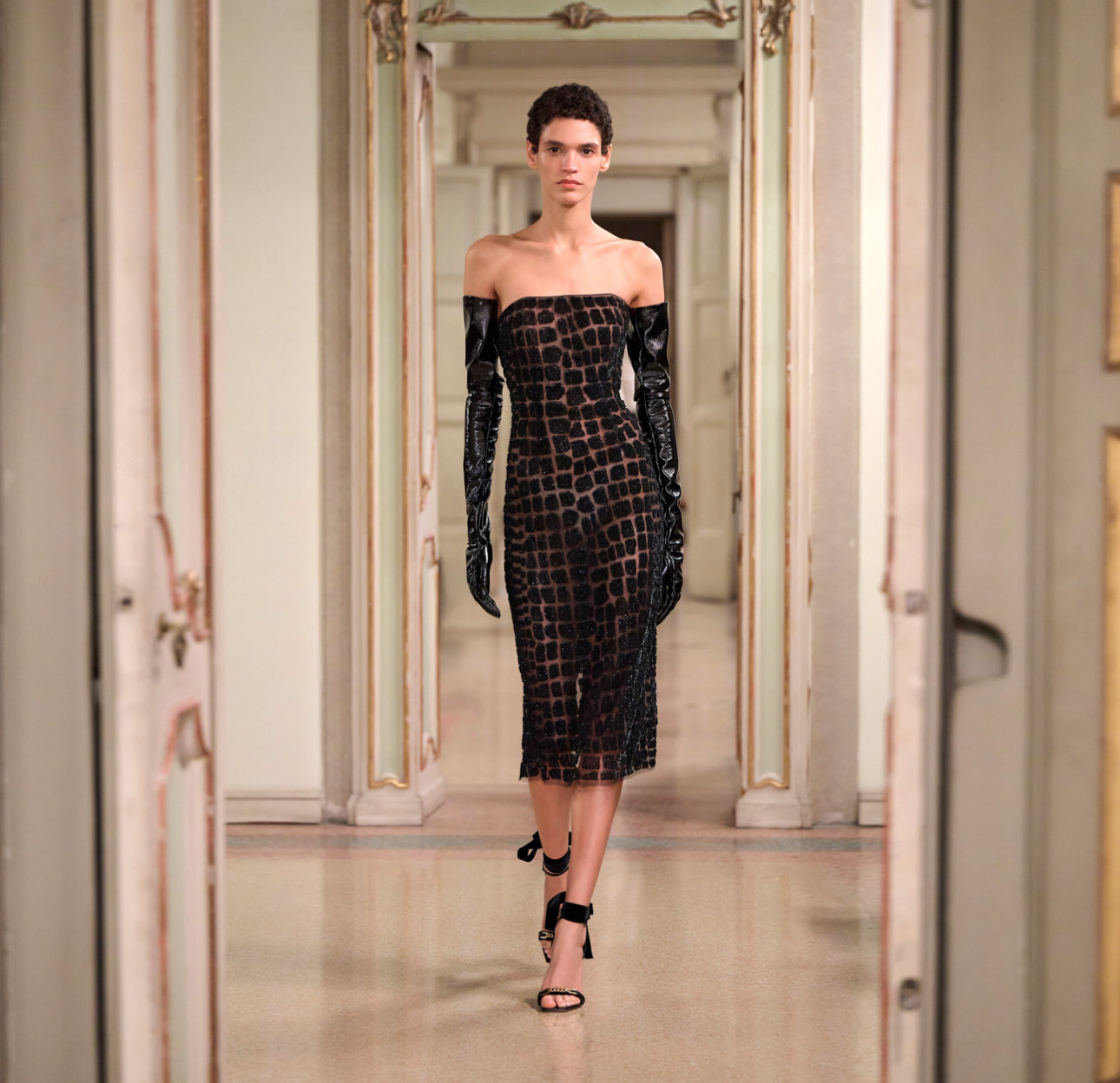 Dress in tulle fabric with crocodile embroideries