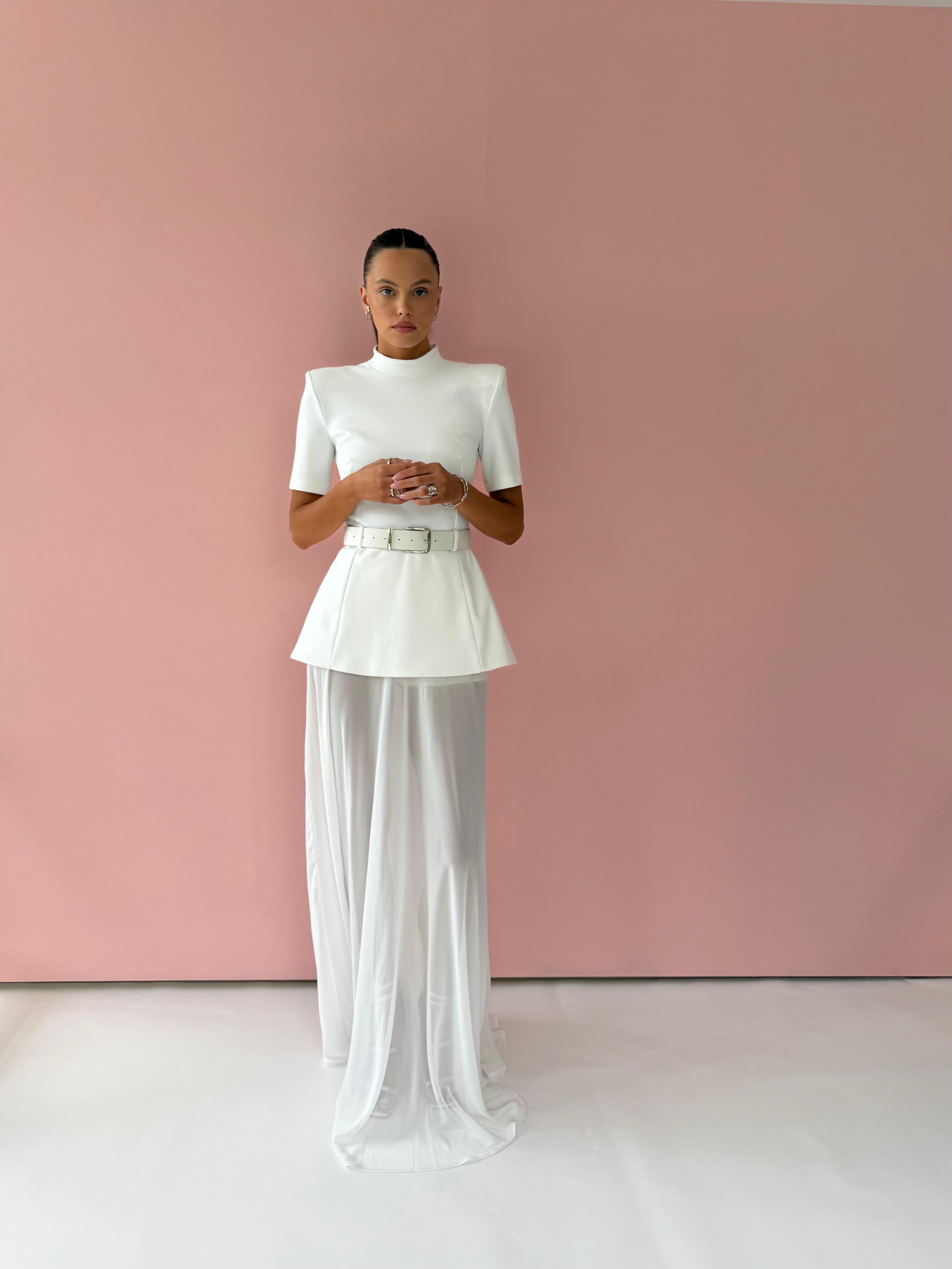 Has Dress