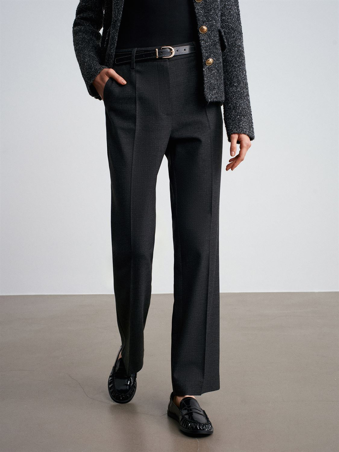 Straight Pants with belt