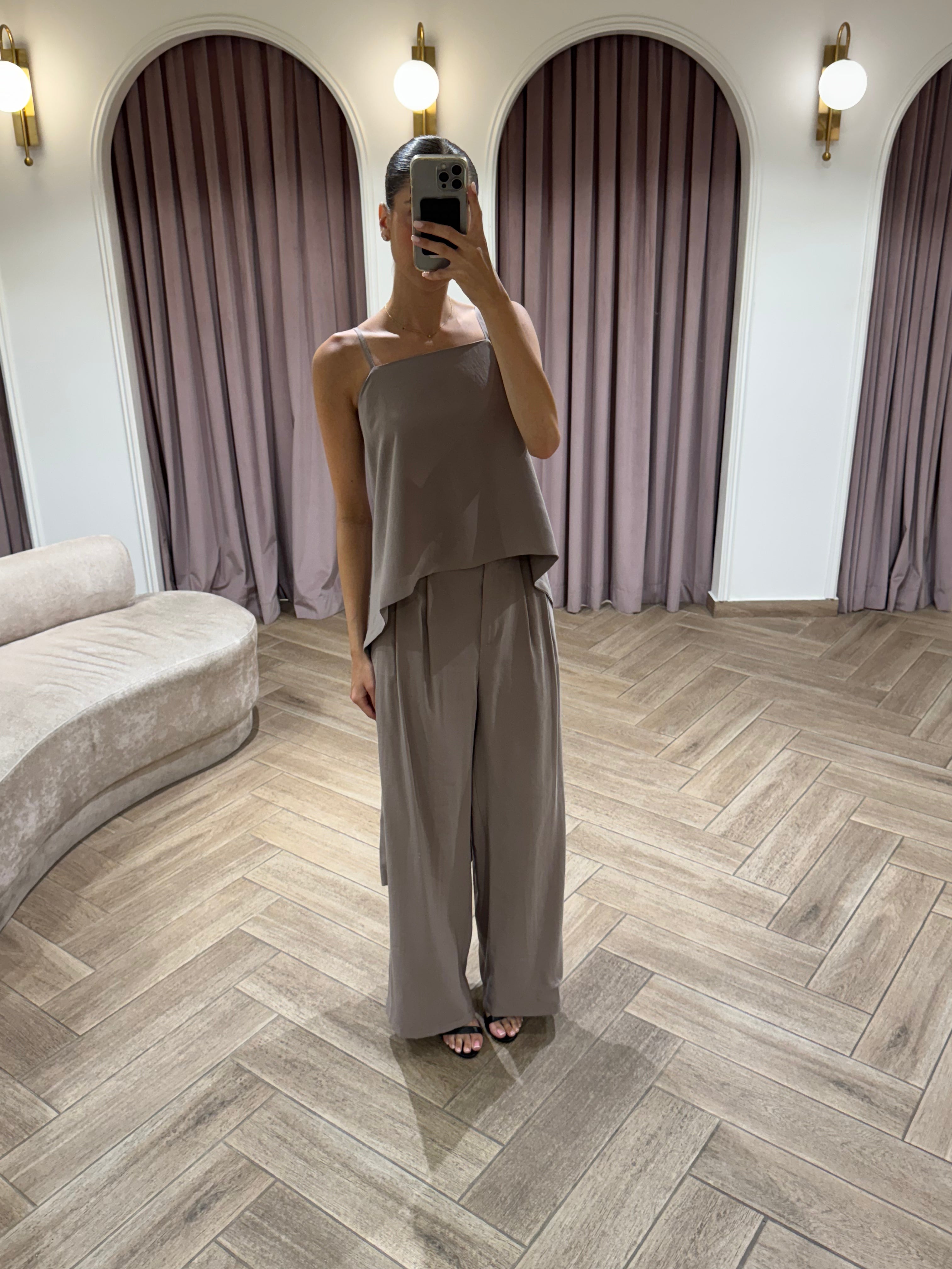 מכנס מתרחב נופל