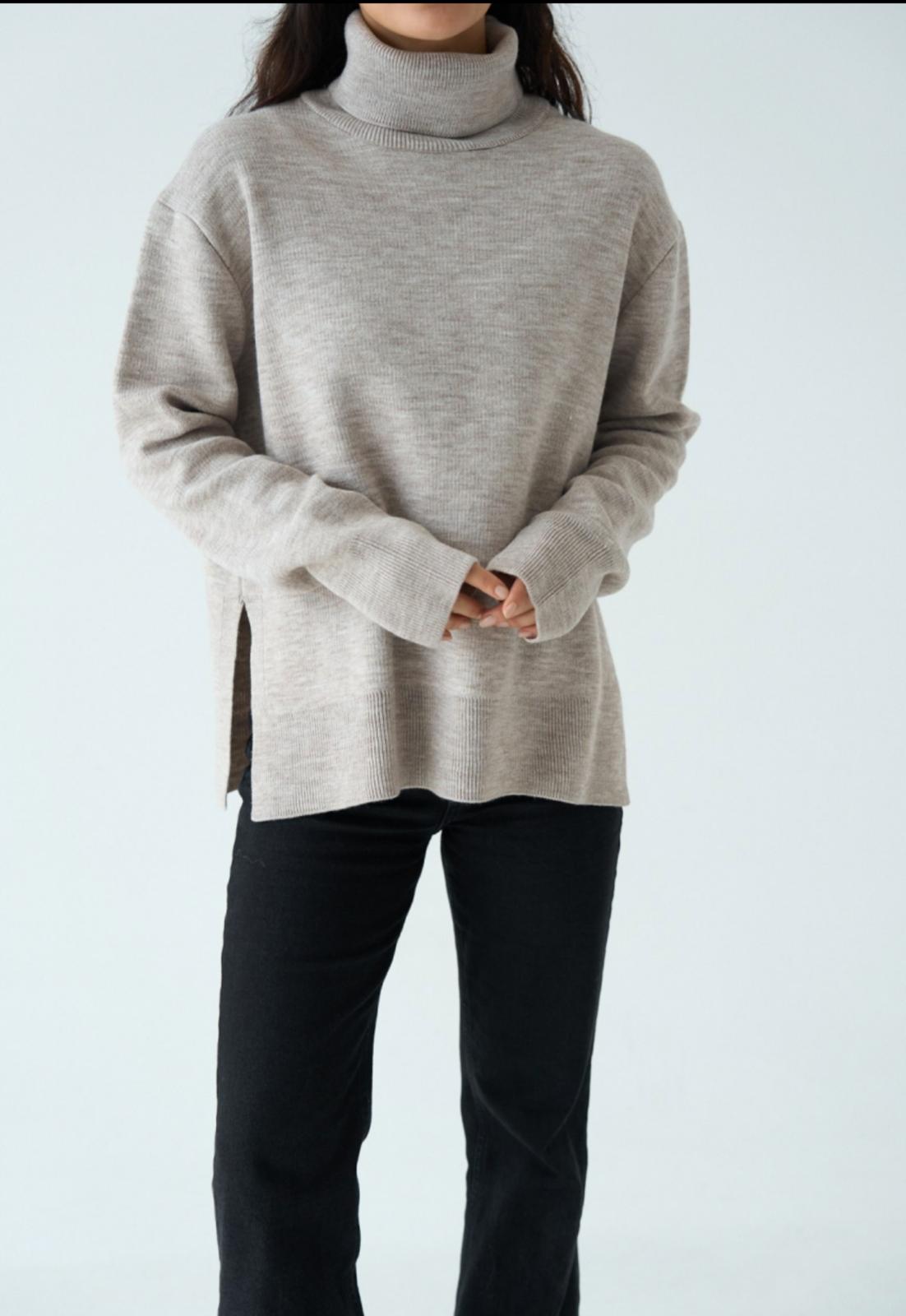 Oversized Knit blouse