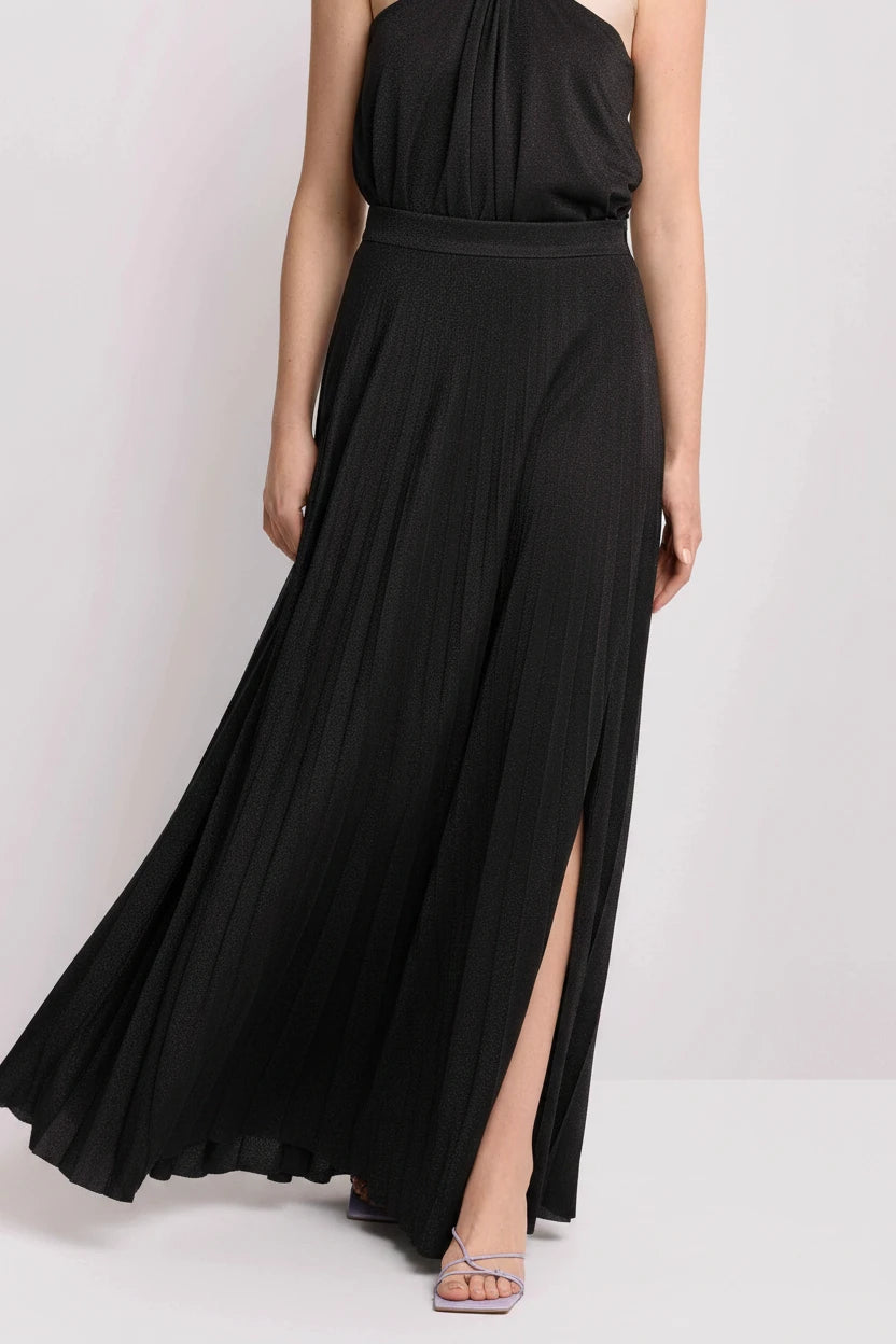 Flowing Pleated Skirt