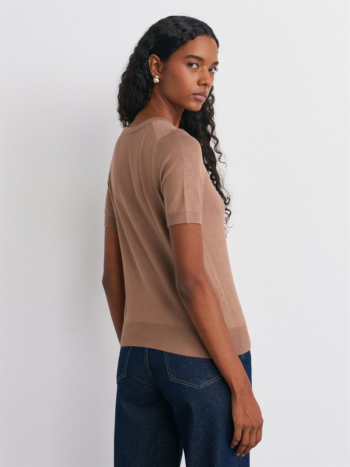 Short sleeve Light Knit Blouse