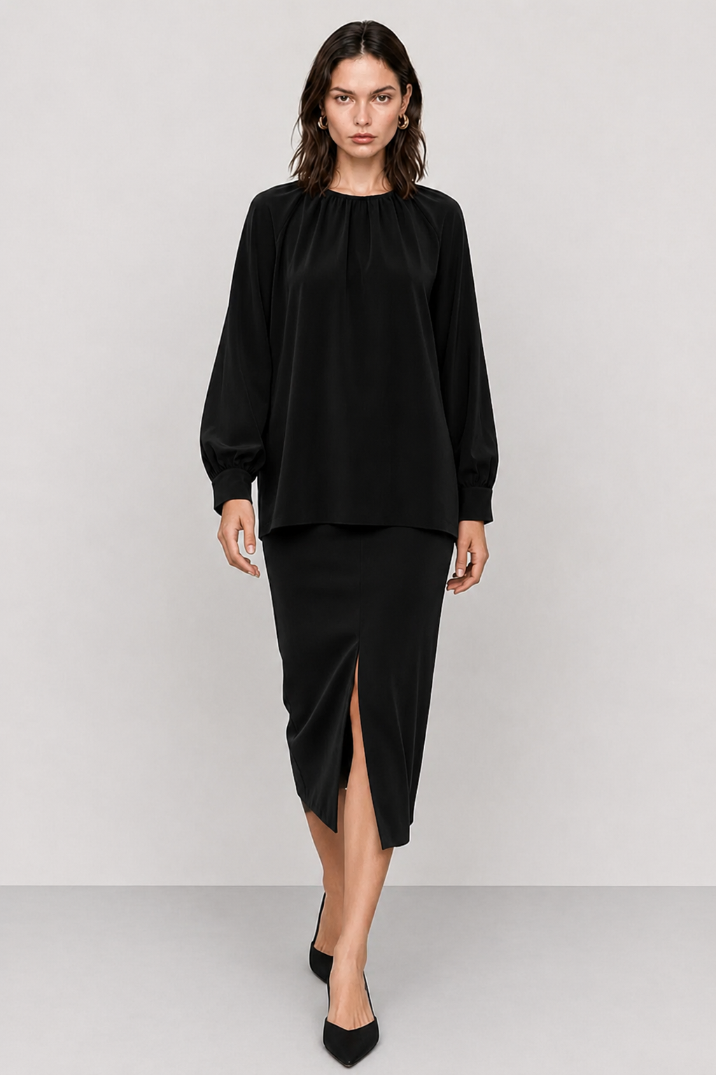 Blouse with long sleeves