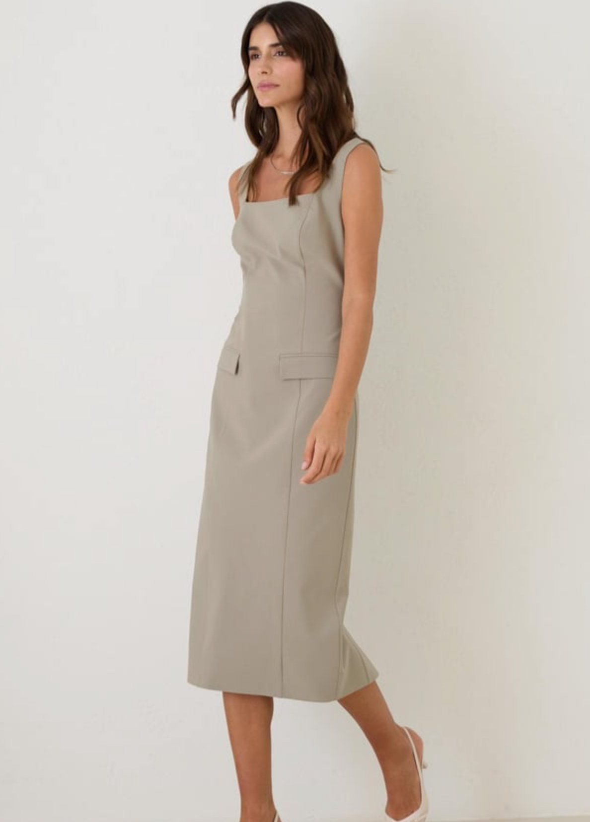 Midi classic dress with pockets