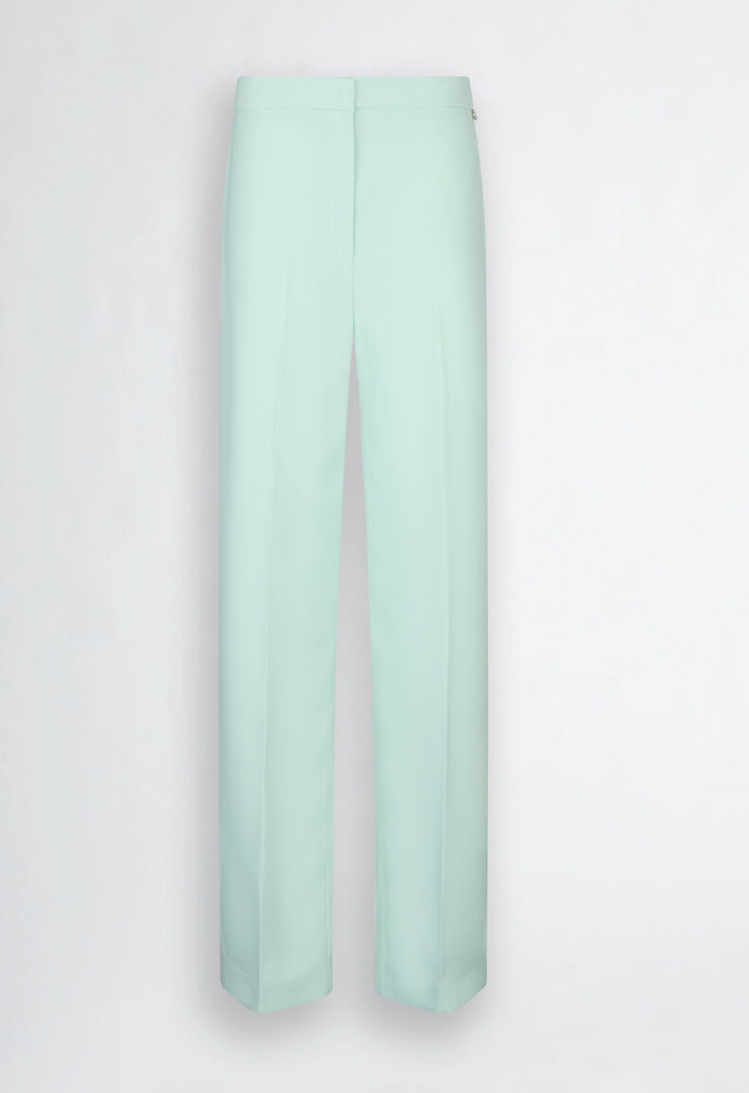 trousers with slit