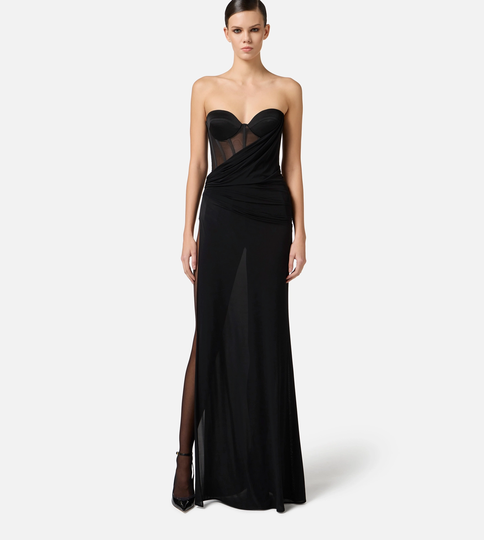 dress in organza and tulle fabric