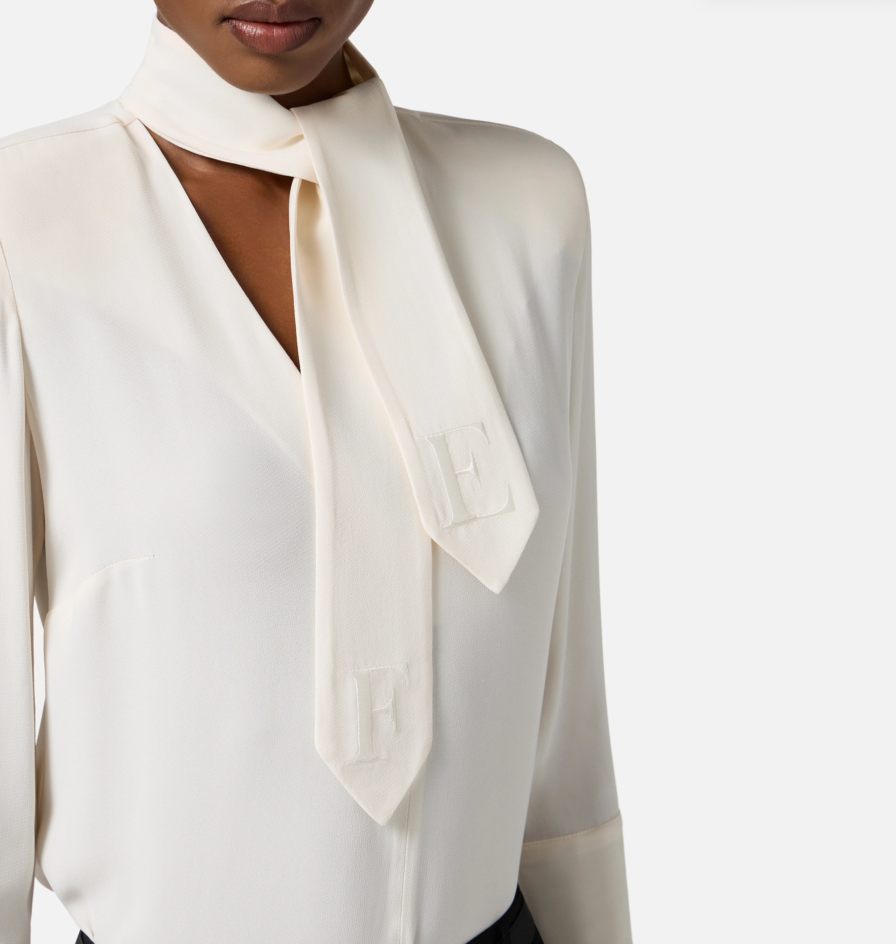 Blouse in georgette fabric with sash belt