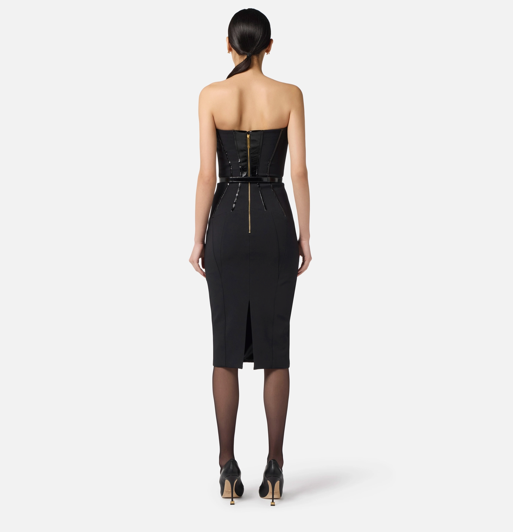 Dress in double-layer crêpe fabric with corset details