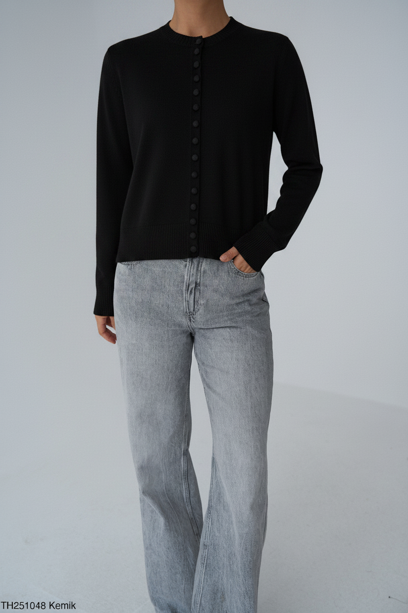 Classic Buttoned Cardigan