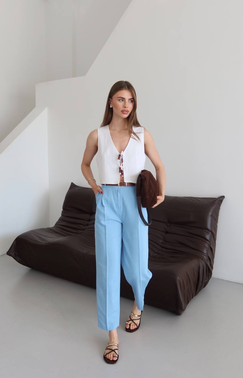 CLASSIC TROUSERS WITH CAMEL BELT