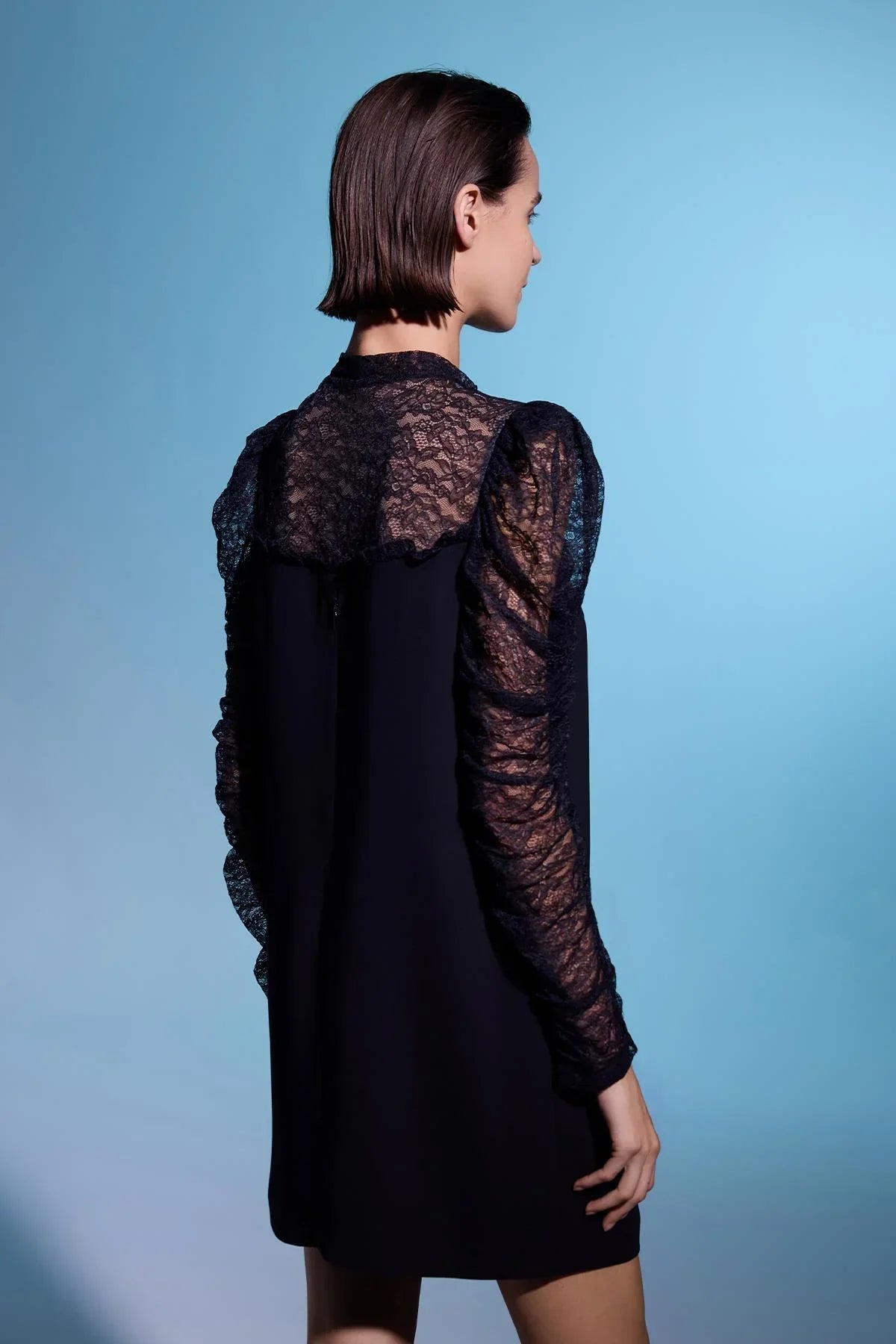 Mini dress with Lace sleeves