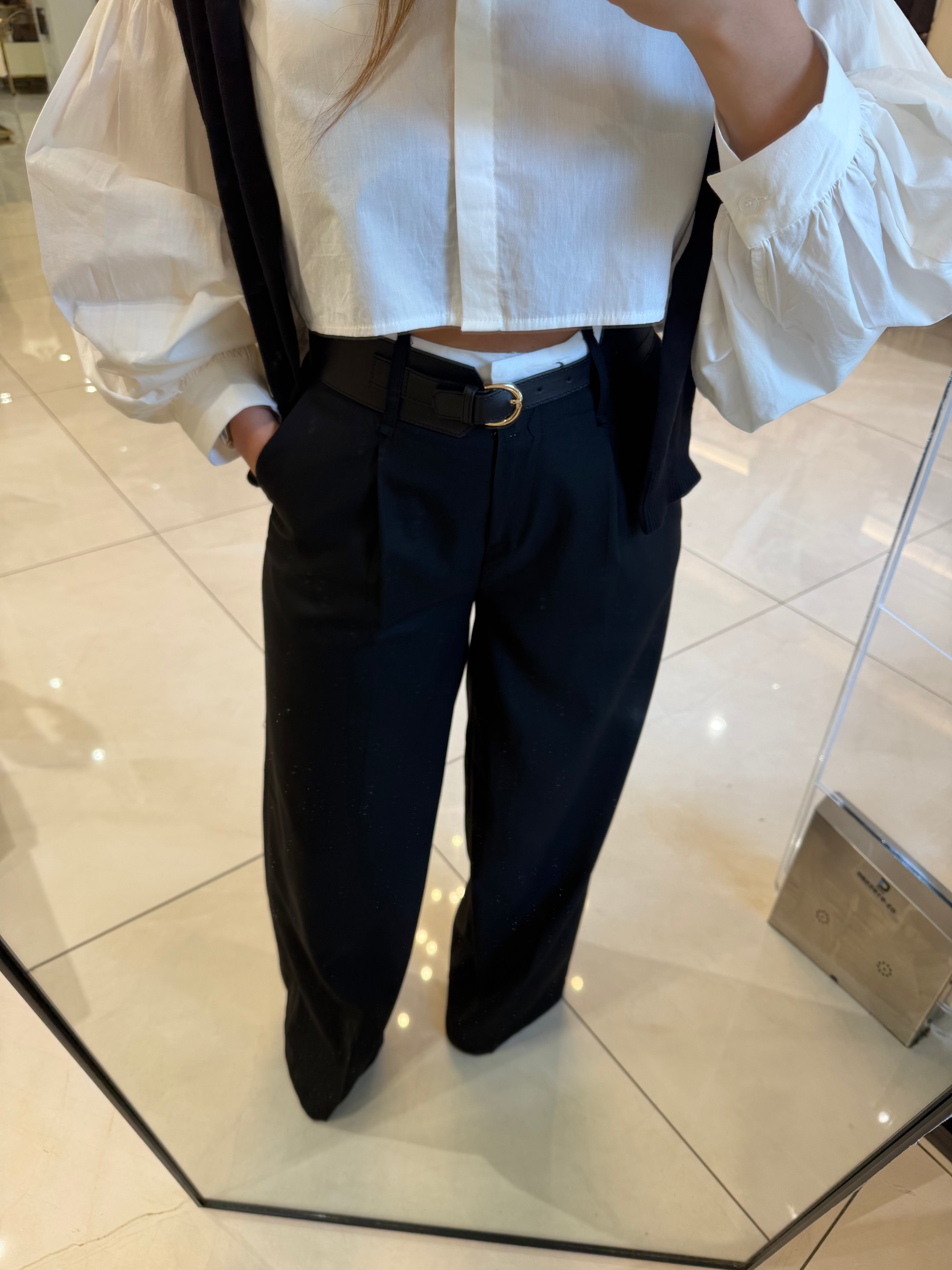 Everyday trousers with wide belt