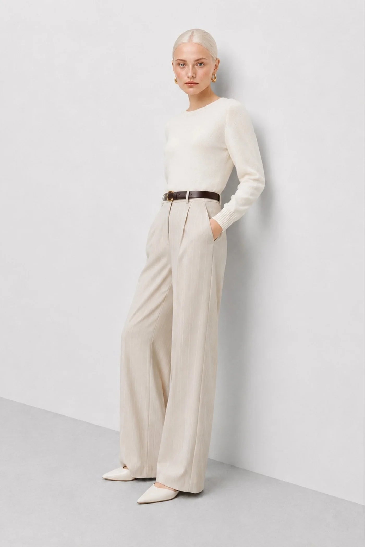 Pleated wide-leg trousers with stripes