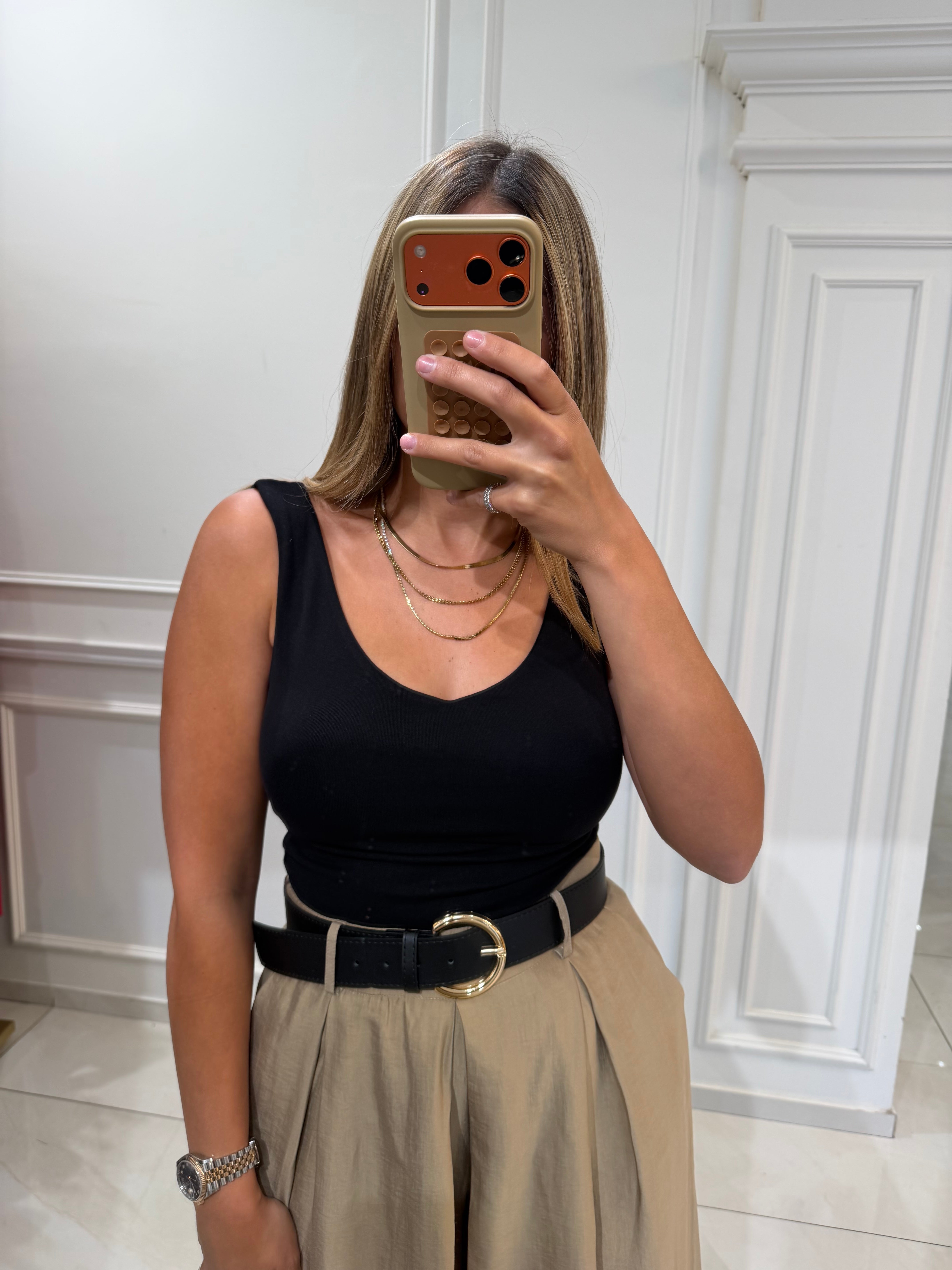 V top