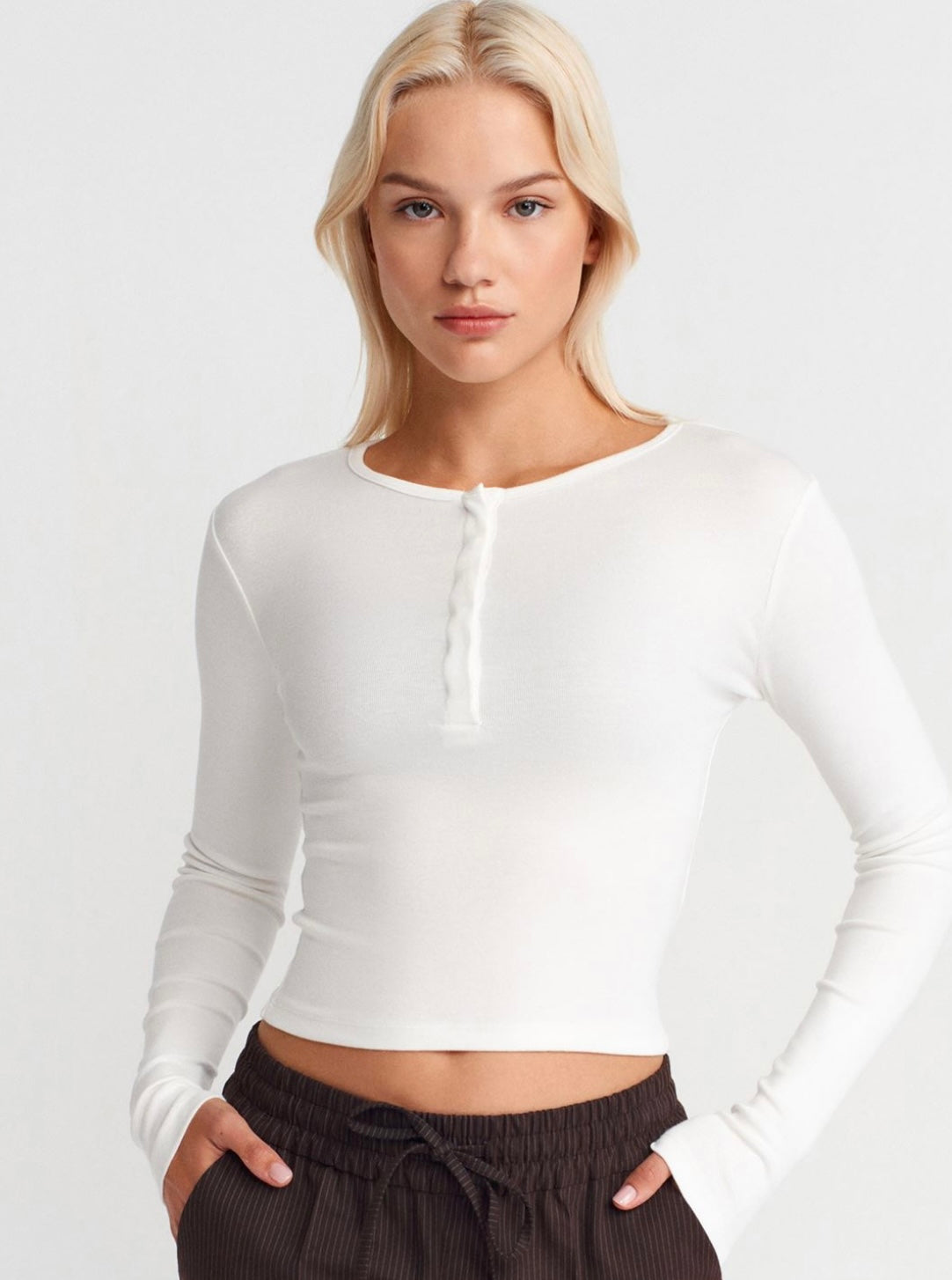 Basic buttoned blouse