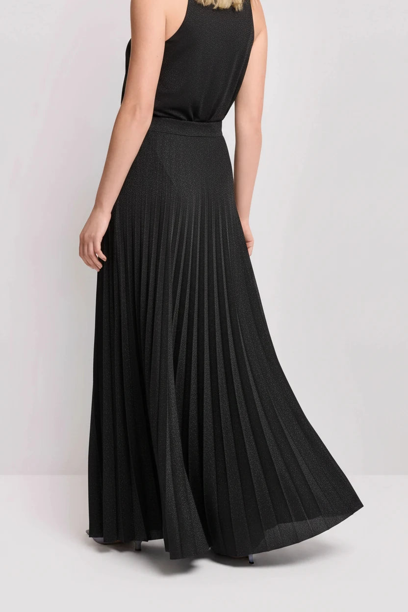 Flowing Pleated Skirt